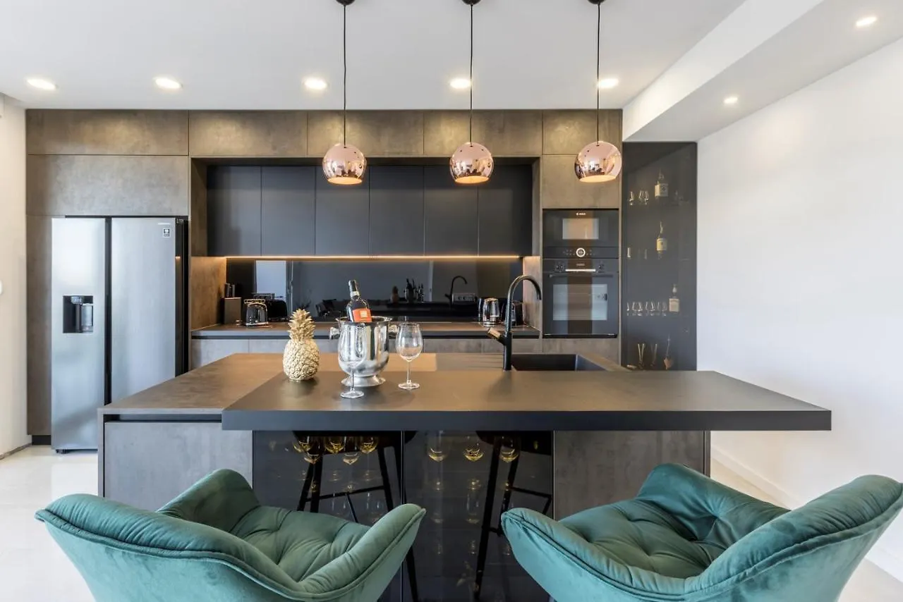Carmen - Luxury 2-Bedroom Apartment - Downtown 0*, Split Croatia