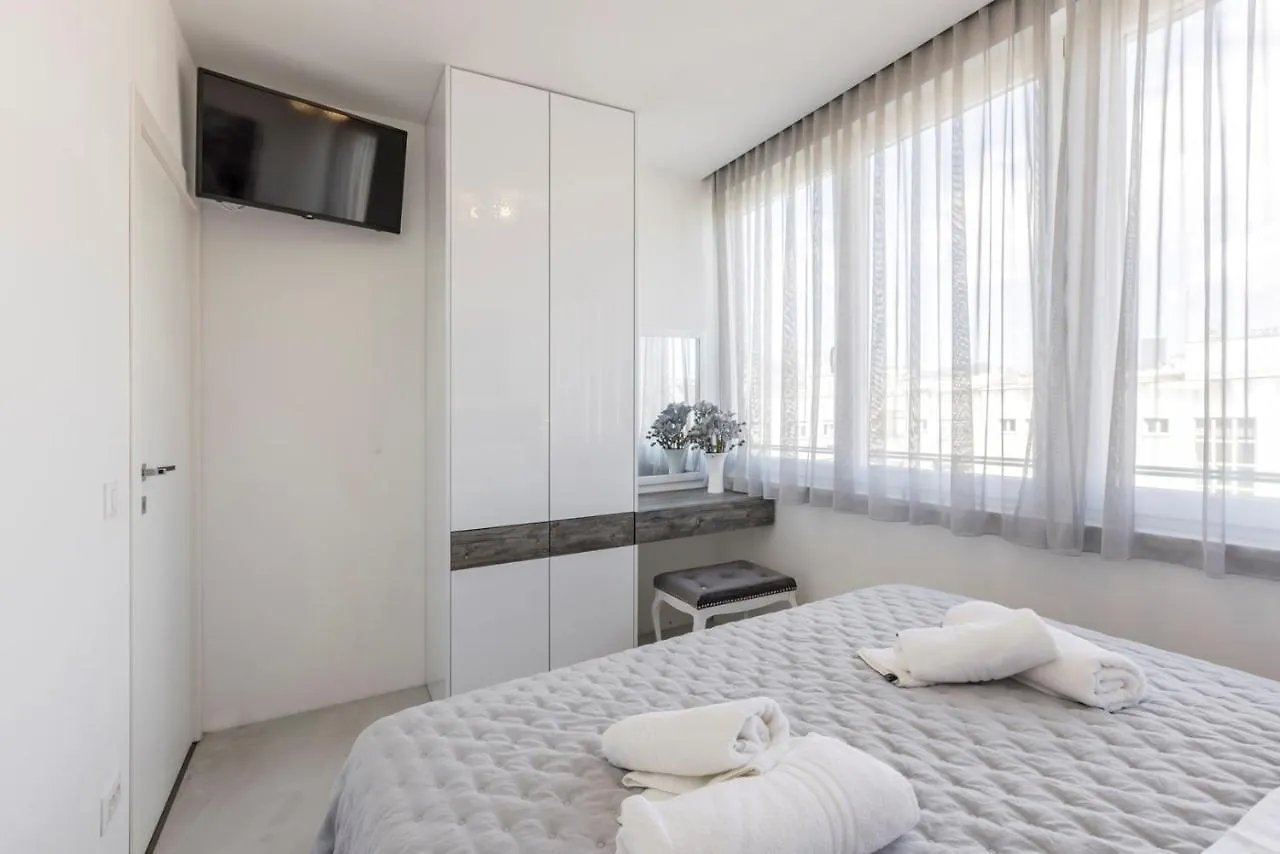 Carmen - Luxury 2-Bedroom Apartment - Downtown 0*, Split